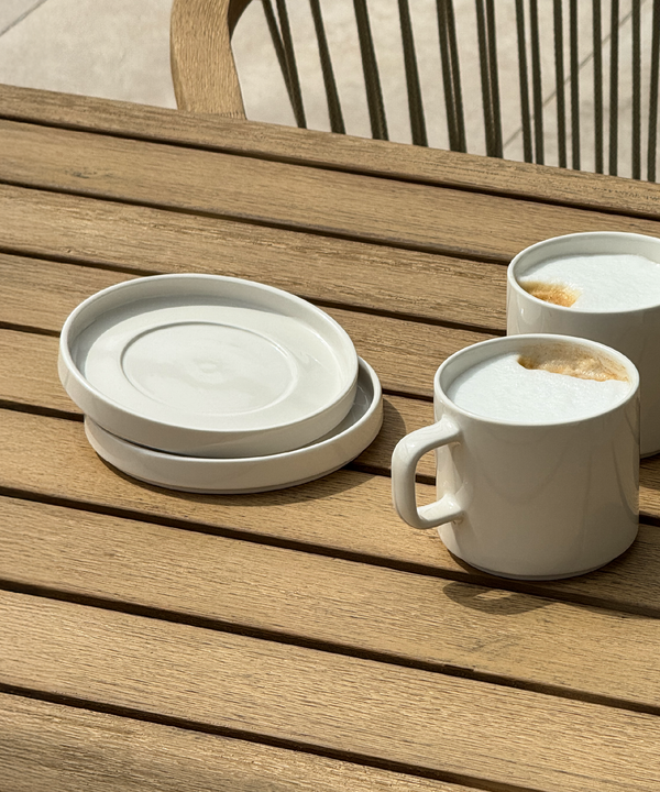 Saucer in cream white glossy | Nia