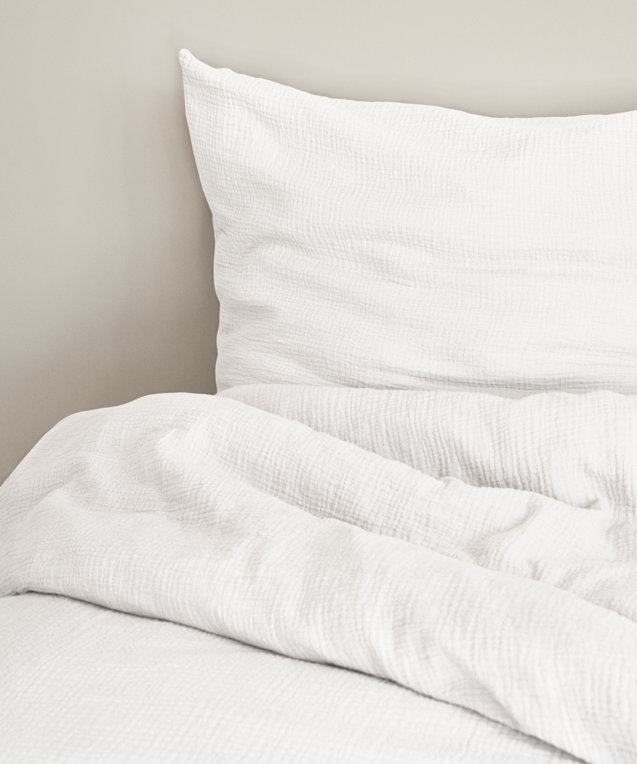 White muslin single bed linen | Haven