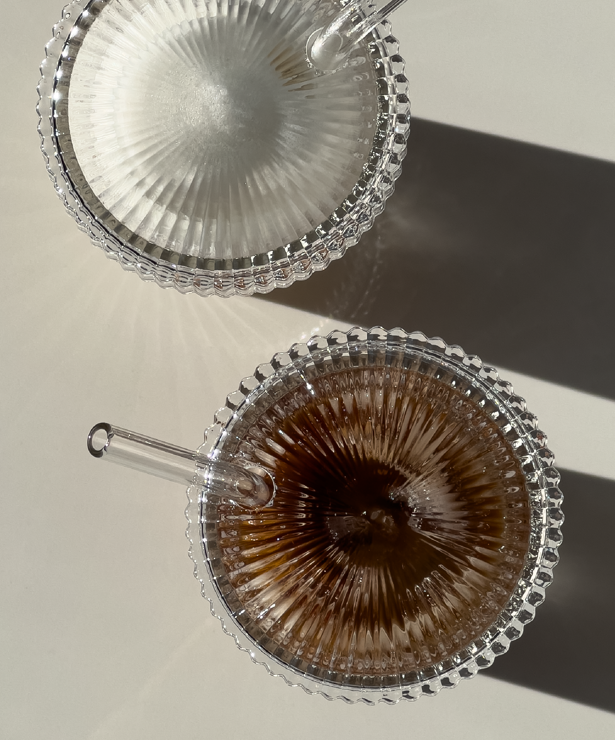 Ribbed glass with glass lid & glass straw | Paris