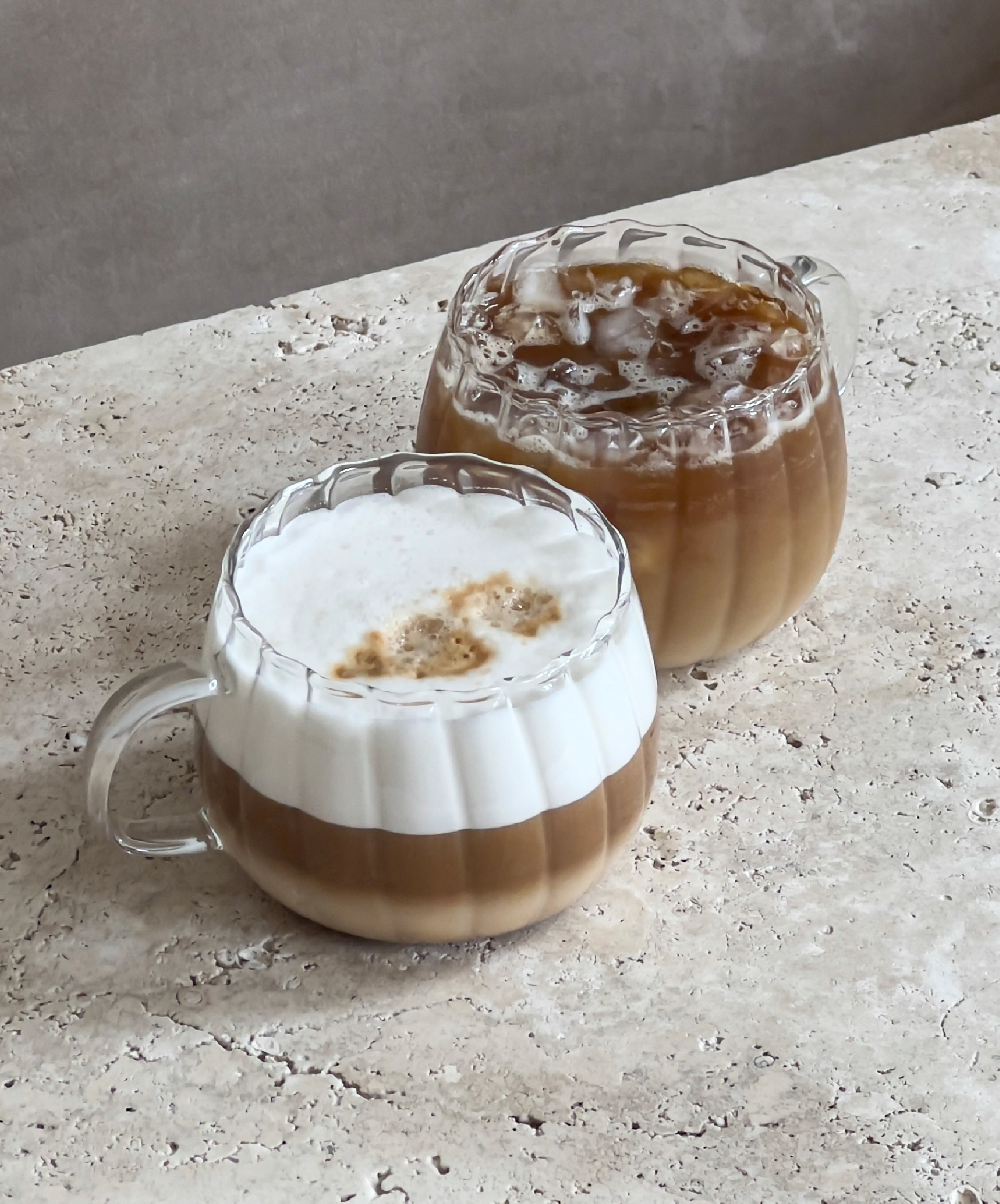Glass cup in striped design (400ml) | Norway