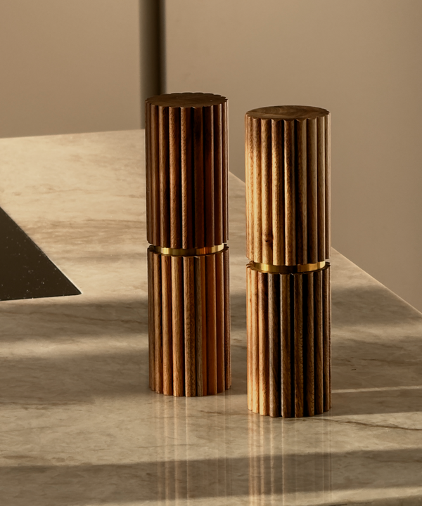 Salt and pepper mill with grooved design | Marlo