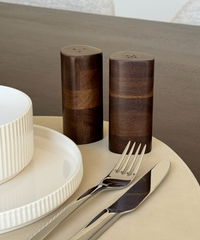 Salt and pepper shakers | Mina