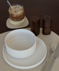 Salt and pepper shakers | Mina