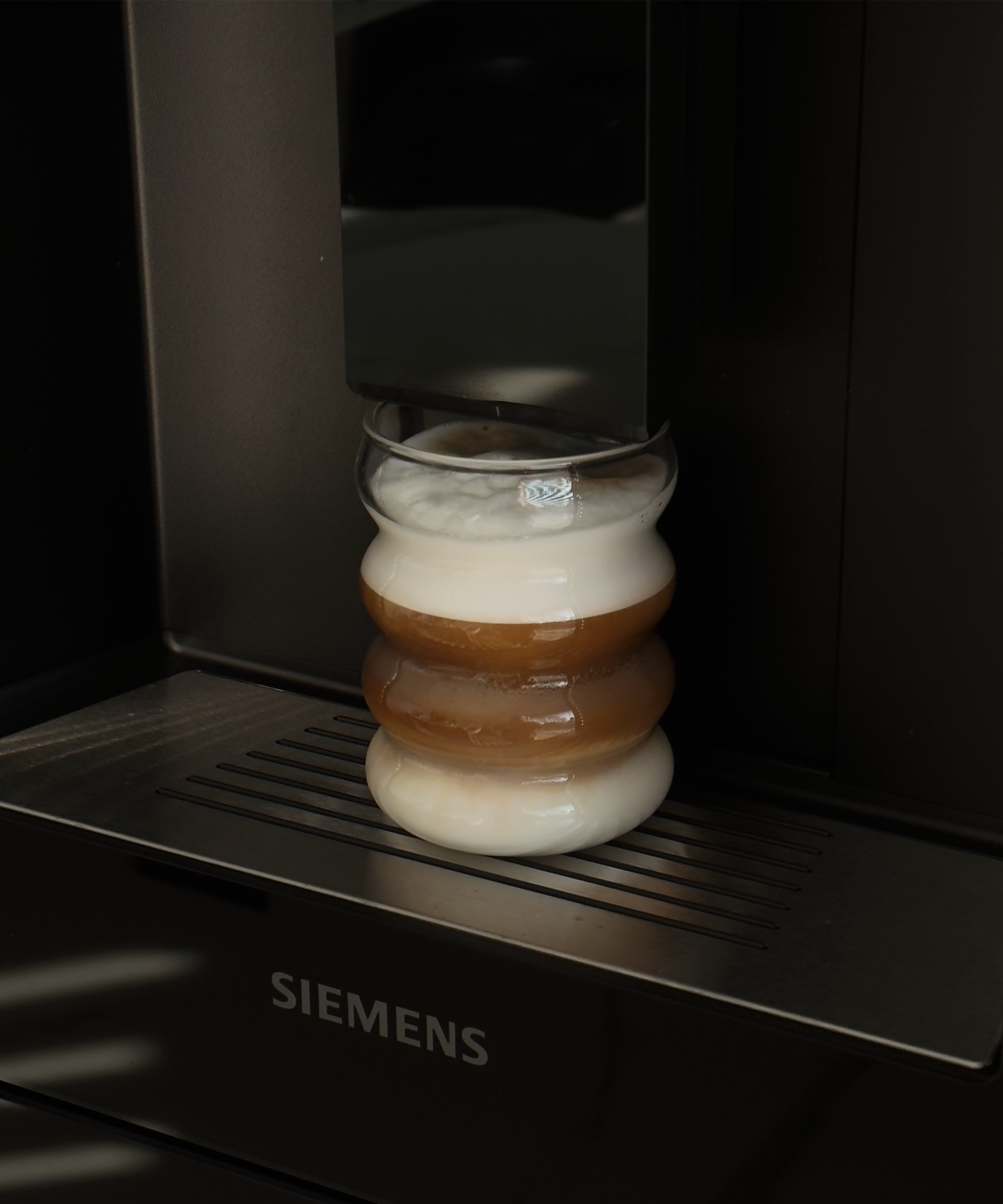 Glass wave design | Mykonos