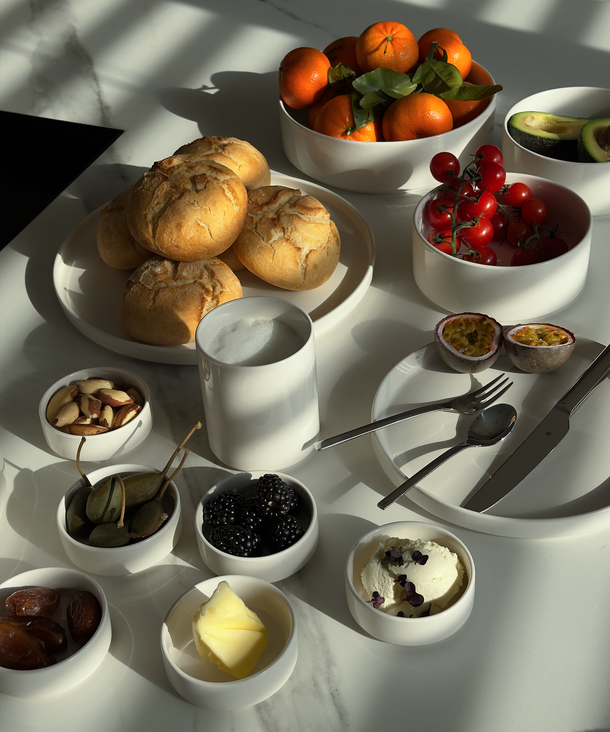 Cream white tableware set with cups | Nia