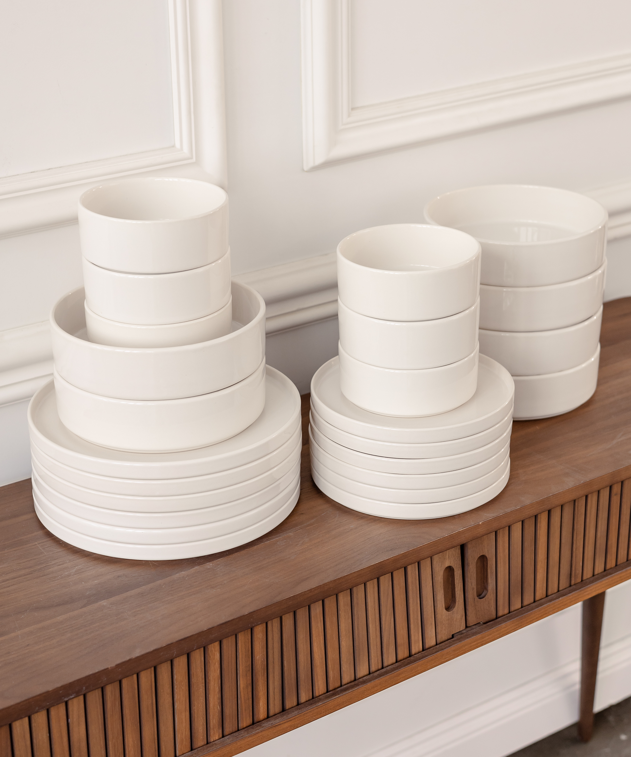 24-piece tableware set in cream white