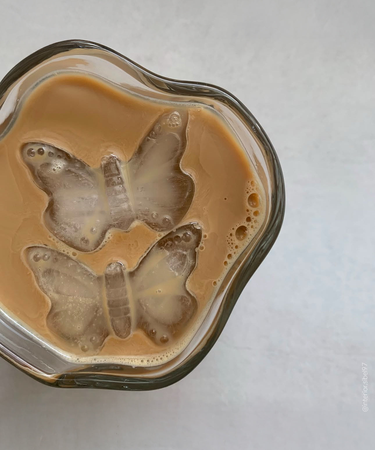 Silicone ice cube tray in butterfly design | Clea
