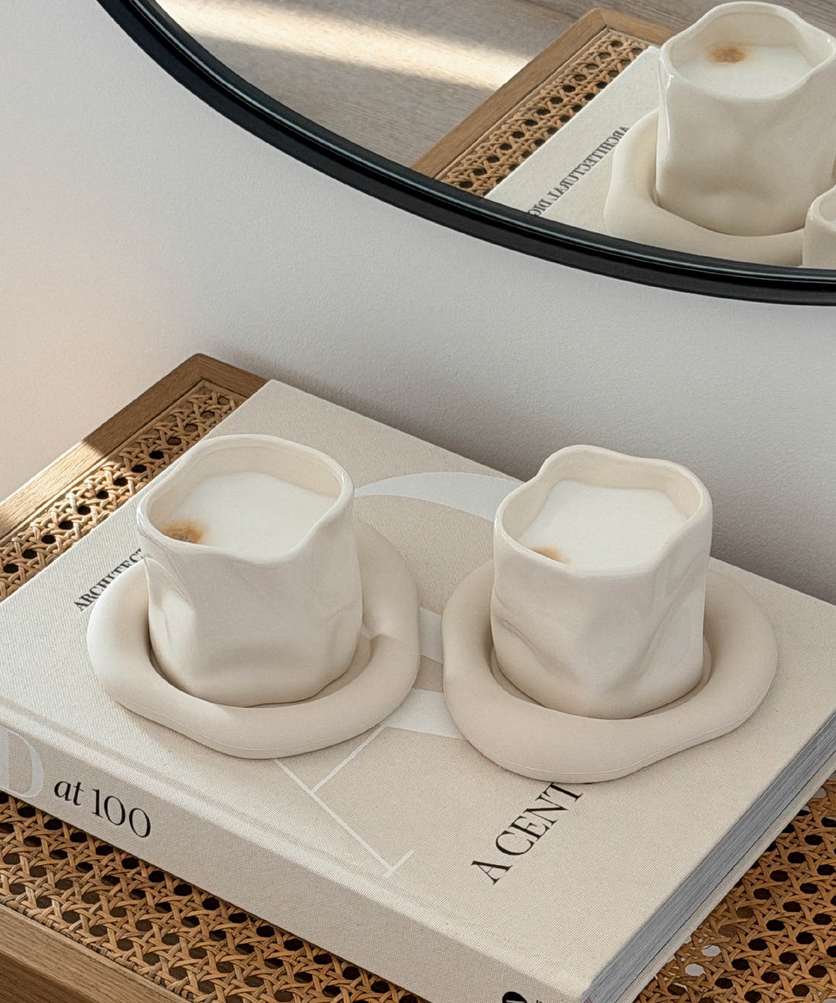 Silikon Untersetzer im organischen Design Beige aus der Serie Elou – Draufsicht