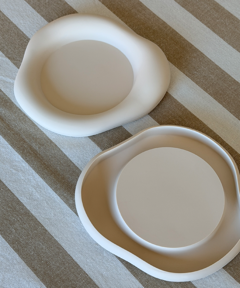 Silikon Untersetzer im organischen Design Beige aus der Serie Elou – Detailansicht der Verarbeitung