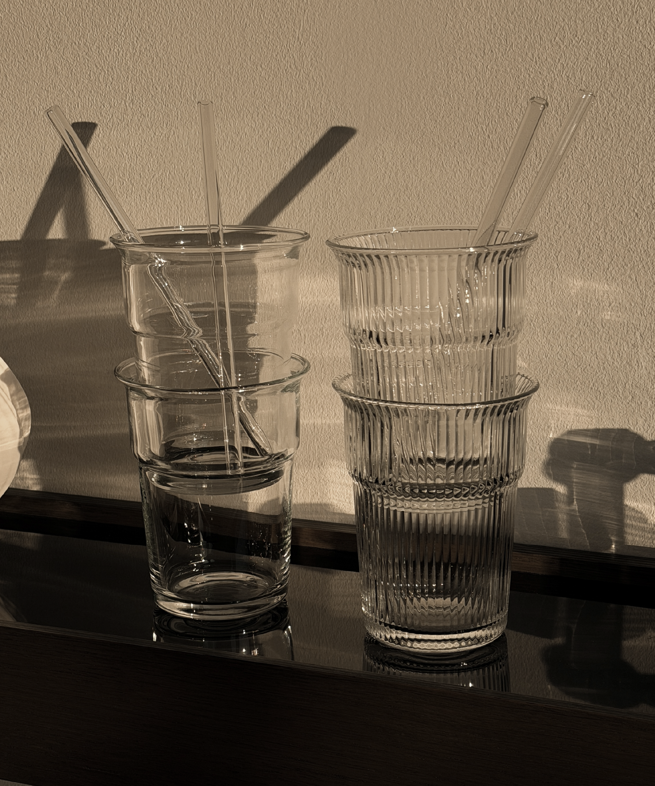Ribbed Drinking Glass in To-Go Design | Liva