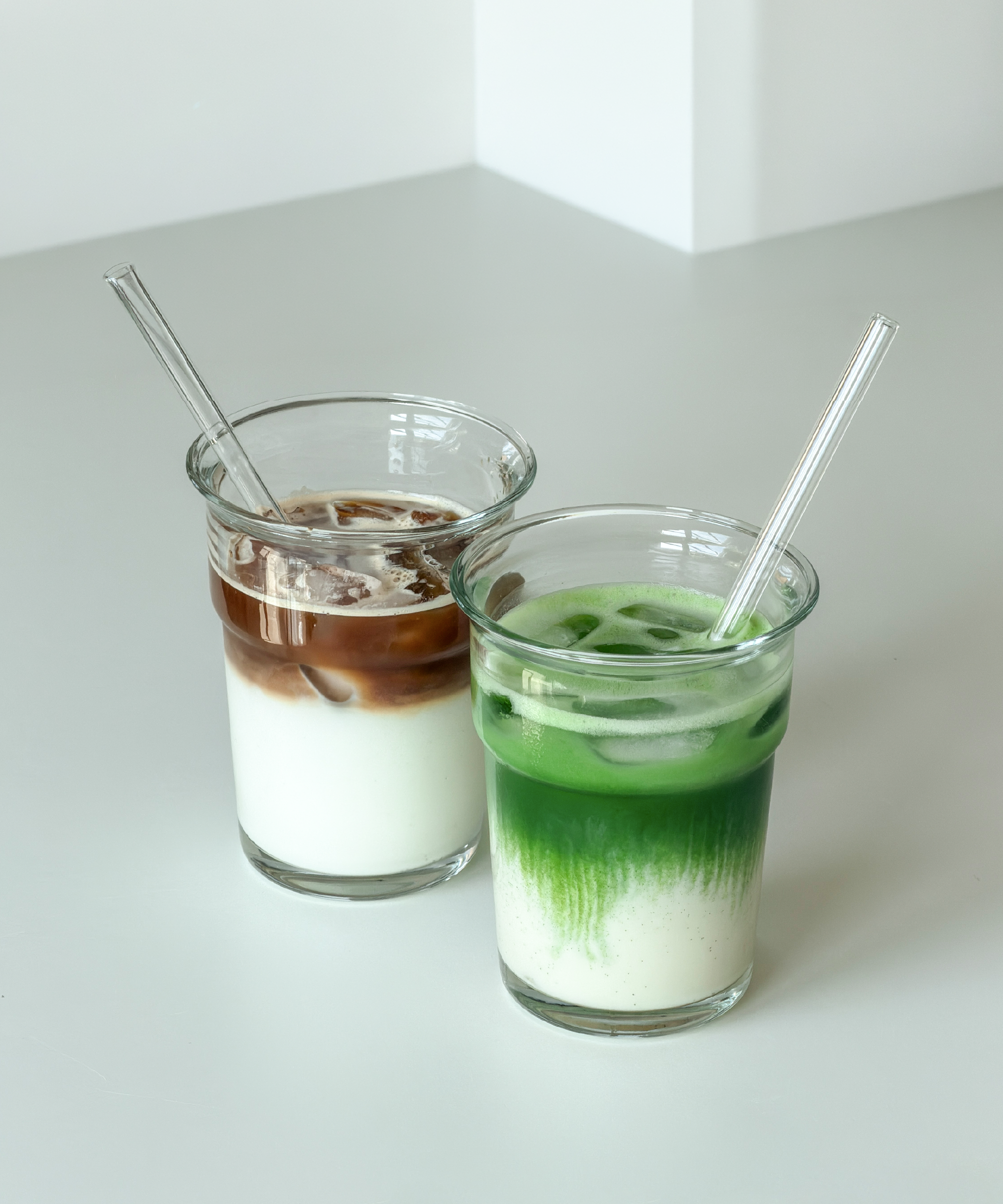 Clear Drinking Glass in To-Go Design | Liva
