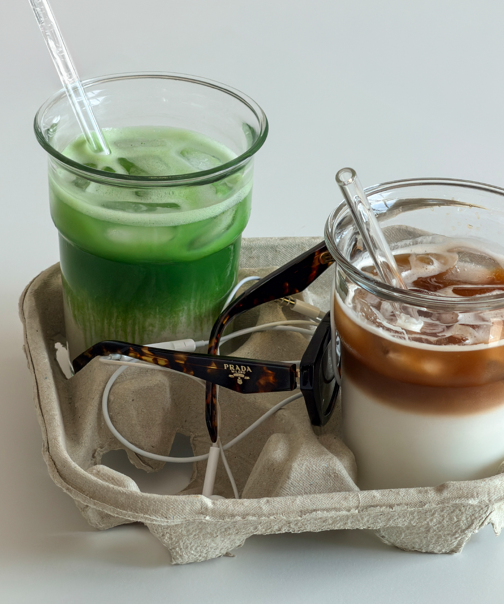 Clear Drinking Glass in To-Go Design | Liva