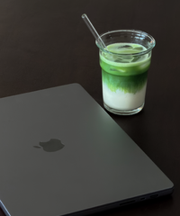 Clear Drinking Glass in To-Go Design | Liva