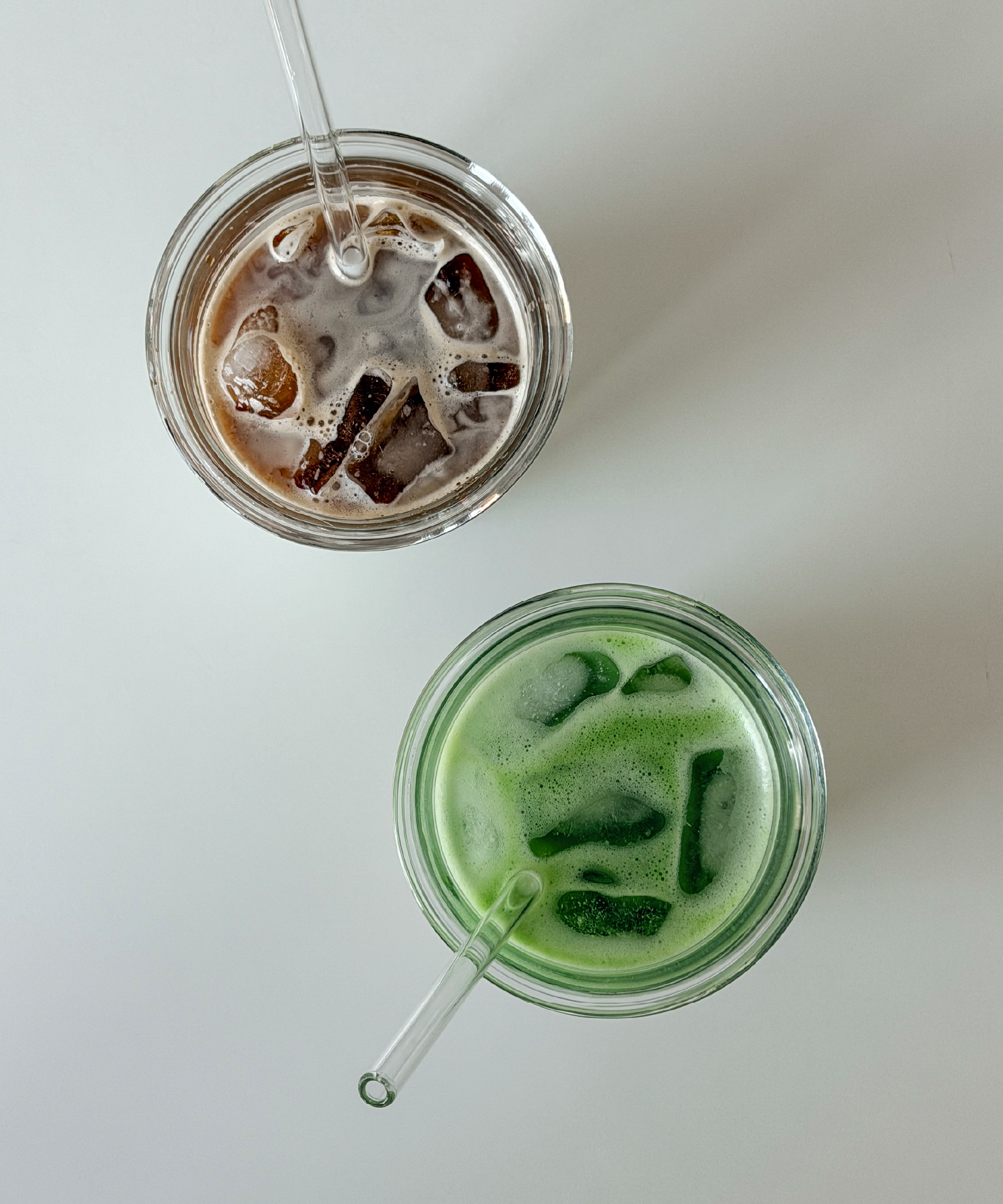 Clear Drinking Glass in To-Go Design | Liva