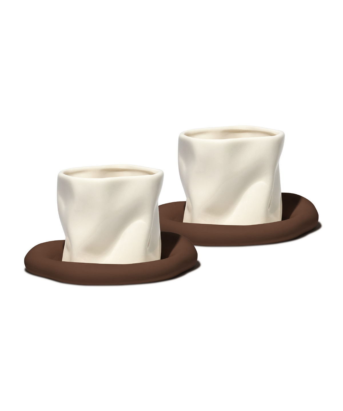 Organischer Keramik Becher mit braunen Untersetzern – alaska + elou collection von 7 O'CLOCK