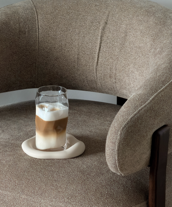 Large Drinking Glass in a Sculptural Design | Glace