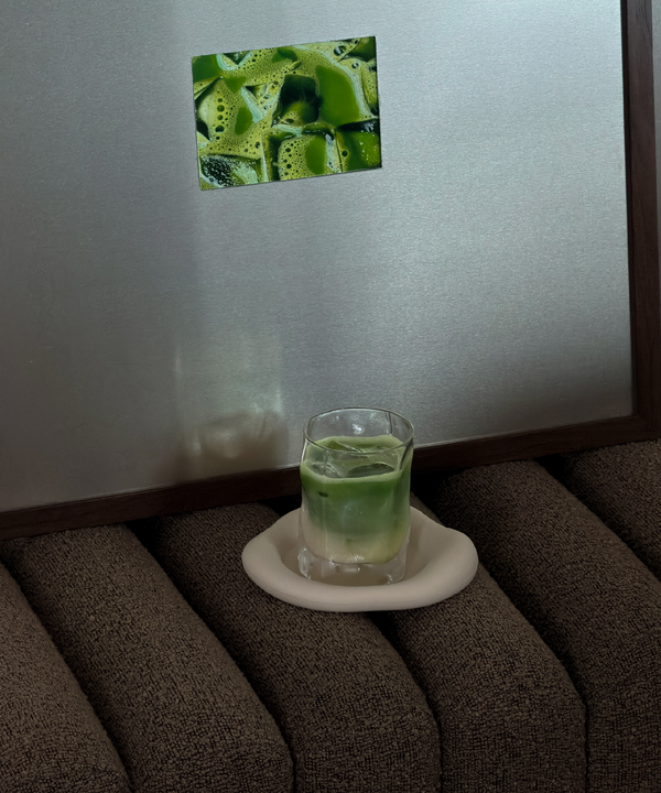 Small Drinking Glass in a Sculptural Design | Glace