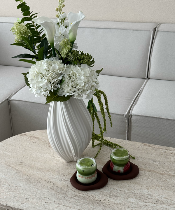 Green Silence Set – 9-Stem Bouquet + Elongated Ceramic Vase