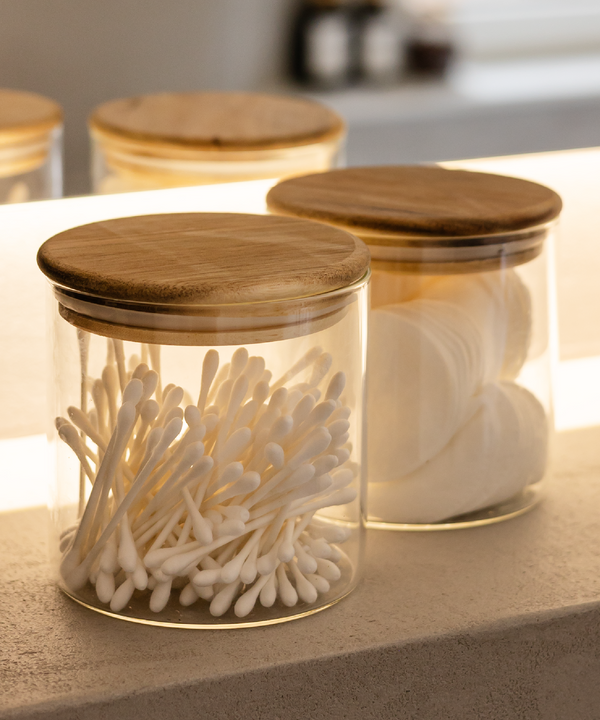 Small storage jar with acacia wood lid 600ml | Caya