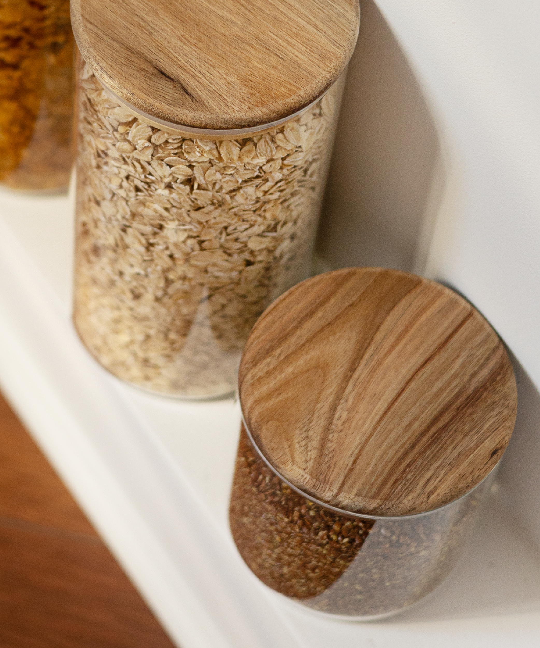 Small storage jar with acacia wood lid 600ml | Caya