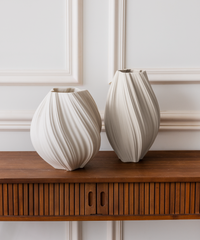 Oblong ceramic vase in beige | Flora
