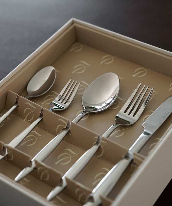 V-Day Edition Besteck Hochglanz + Servietten + Ringe | Tava, Kyla & Tye