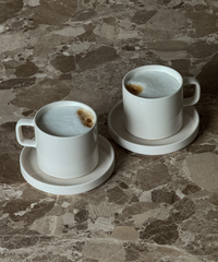 Saucer in cream white glossy | Nia