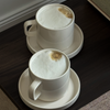 Saucer in cream white glossy | Nia