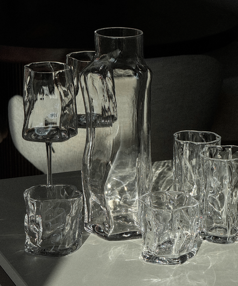 Karaffe im organischen Design aus der Serie Alaska – Größenübersicht