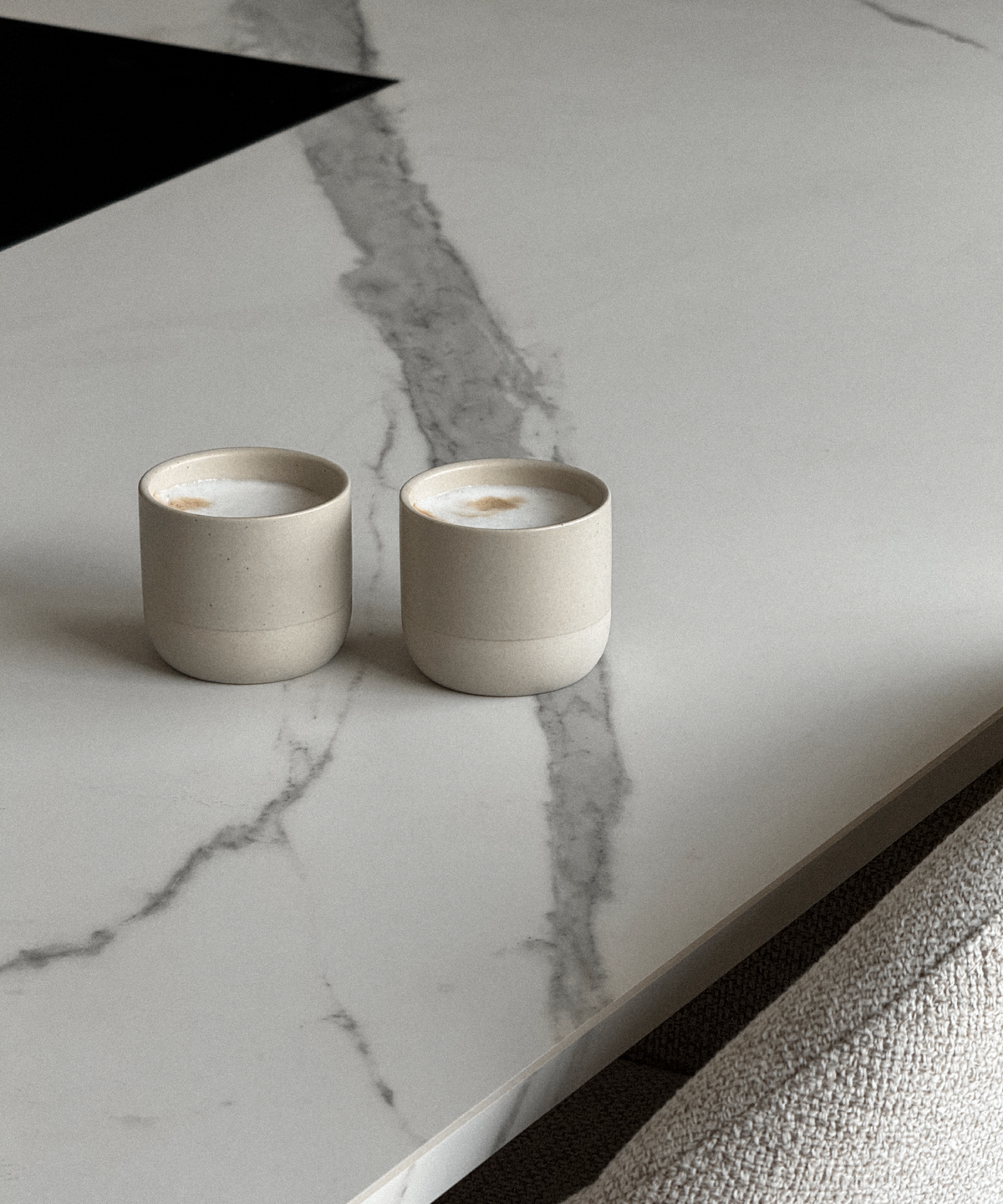 Cappuccino Keramik Becher Beige aus der Serie Faro – Größenübersicht