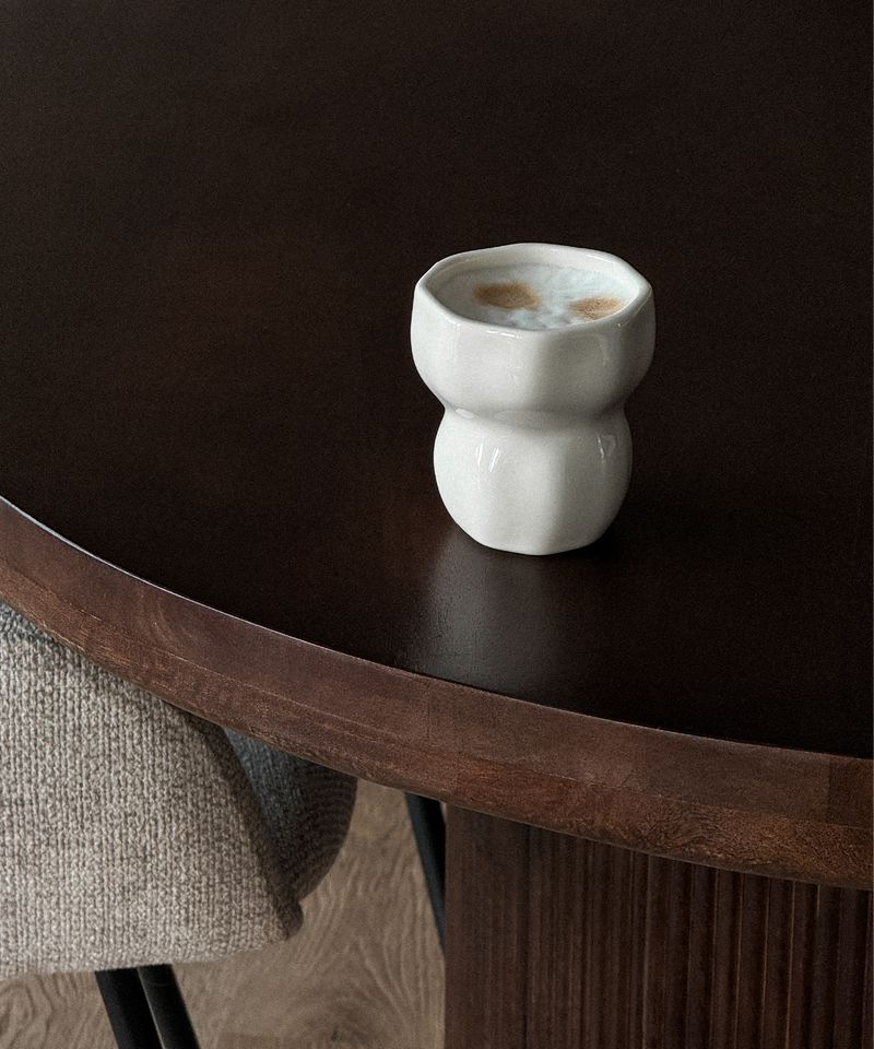 Keramik Becher in organischem Design aus der Serie Lyon – Größenübersicht
