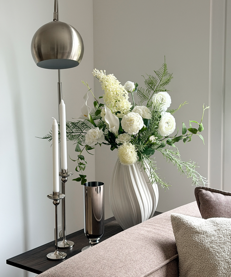 Realistisches Kunstblumen-Bouquet Ivory Grace 11er in Weiß und Grün – bloom collection von 7 O'CLOCK