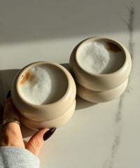 Kleiner Mya Keramikbecher in Beige