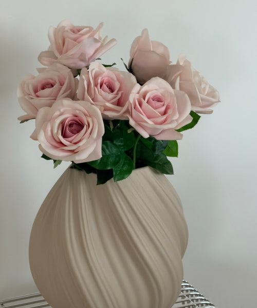Rosen Bouquet Hellrosa – Komplettansicht in Vase – Bloom von 7 O'CLOCK