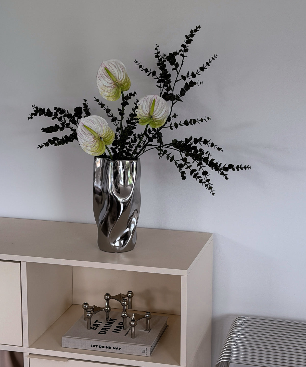 Large Ceramic Vase with Mirror Finish and Softly Curved Silhouette | Livia