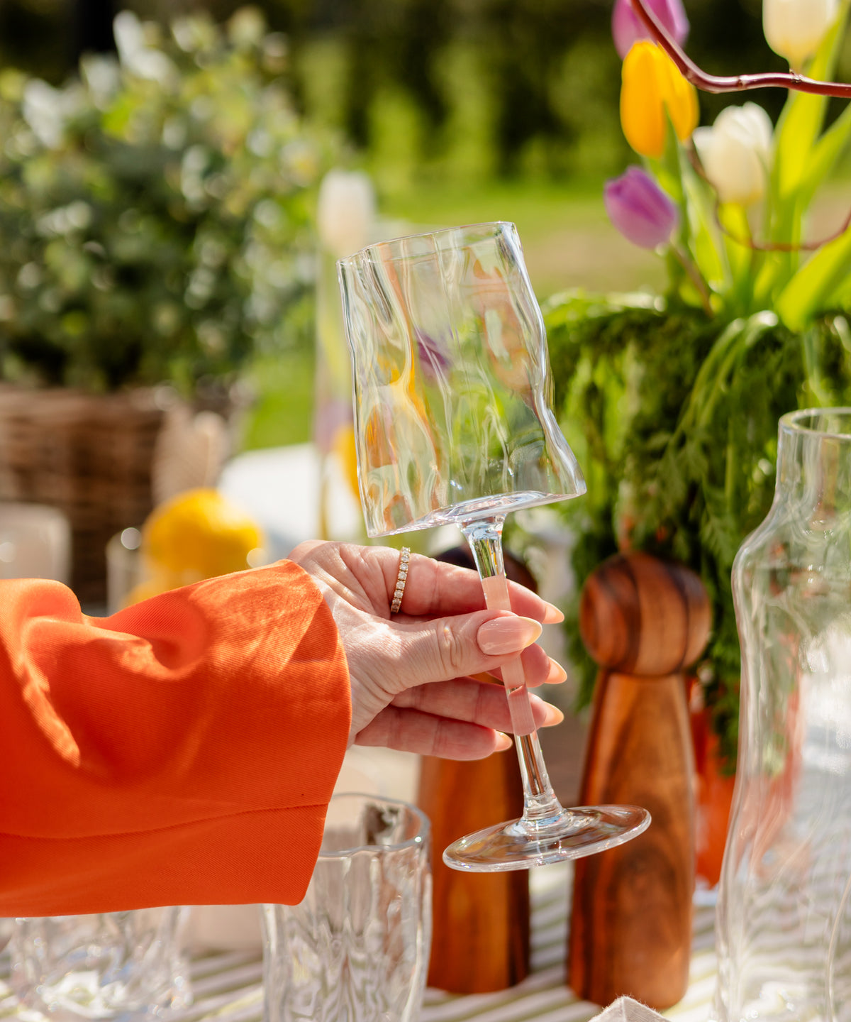 Weinglas im organischen Design aus der Serie Alaska – Draufsicht auf das Glas