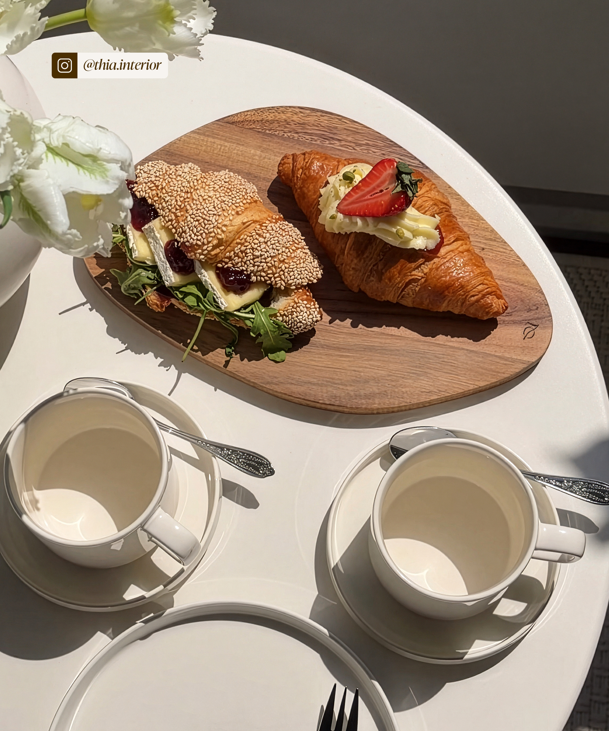 Tasse mit Untertasse in Cremeweiß glänzend | Nia