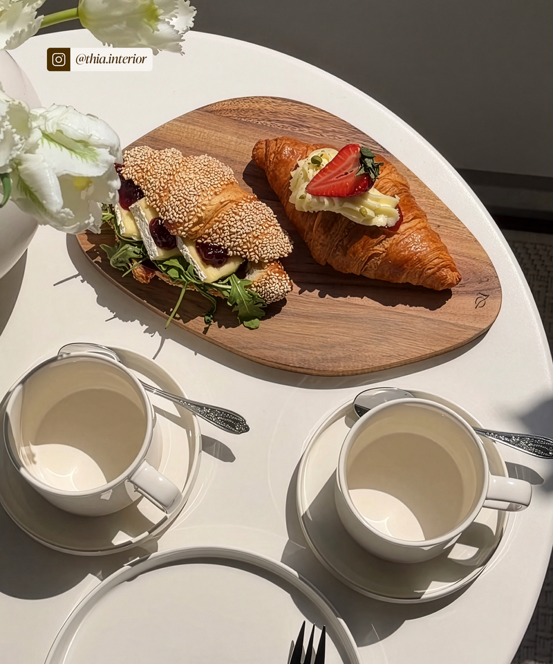 Tasse mit Untertasse in Cremeweiß glänzend aus der Serie Nia – Produktansicht