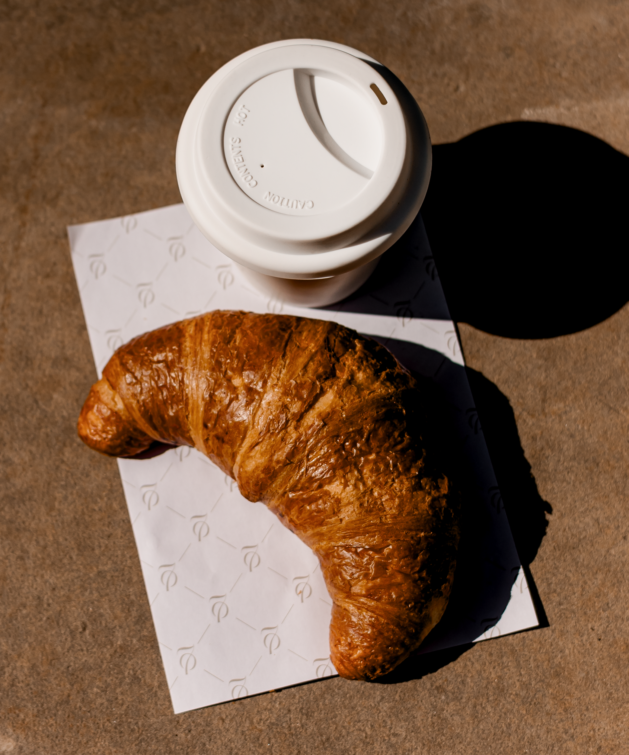 Ceramic To-Go Mug with White Silicone Lid | Brooklyn