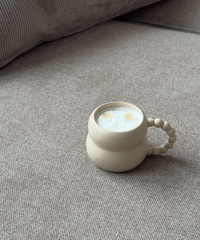 Ceramic mug with pearl handle in beige (250ml) | Chloé