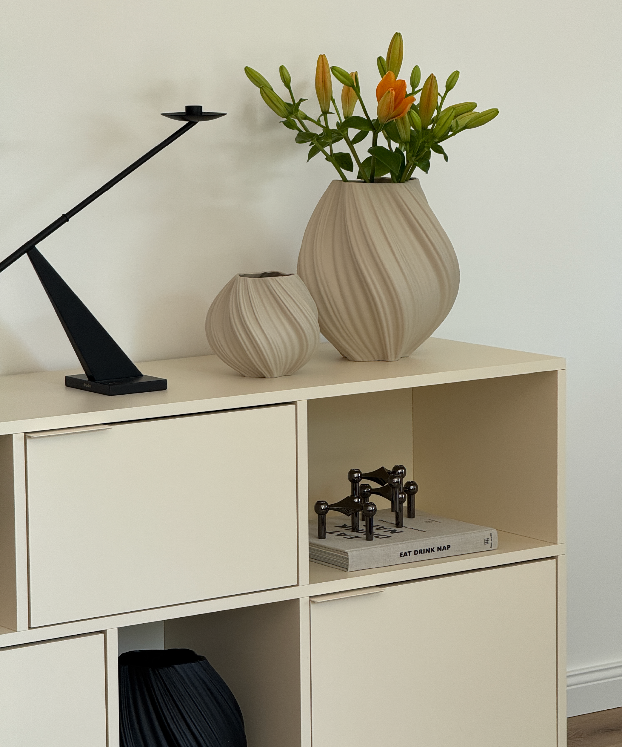 Set aus großer und kleiner Keramik Vase in Beige | Flora