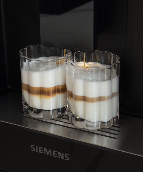 Kleines Trinkglas im Blumen-Design aus der Serie Florenz – Nahaufnahme der Oberfläche