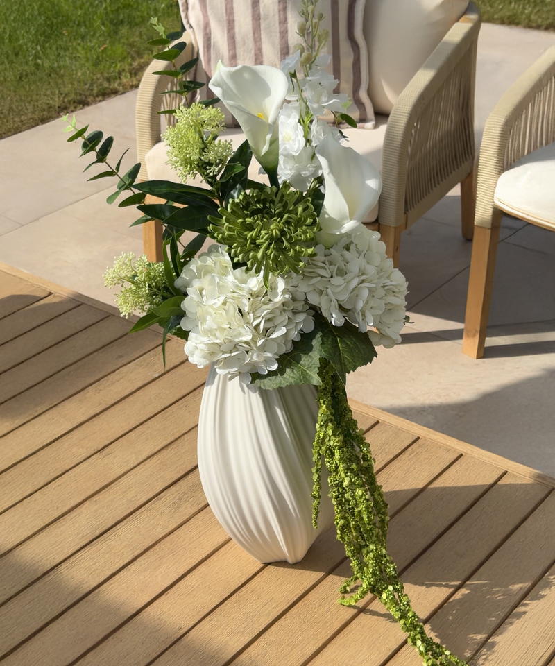 Green Silence Bouquet of 9 in White & Green | Bloom