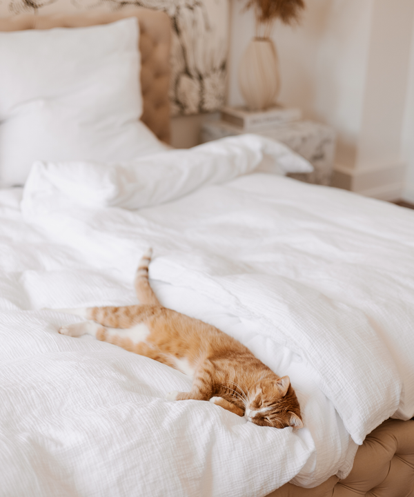 White muslin single bed linen | Haven