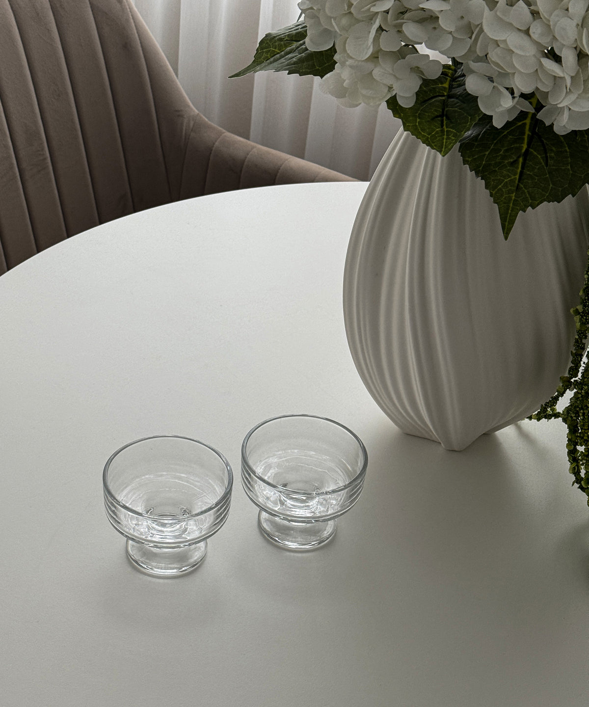 Dessertschale aus Glas aus der Serie Drapé – Detailansicht der Verarbeitung