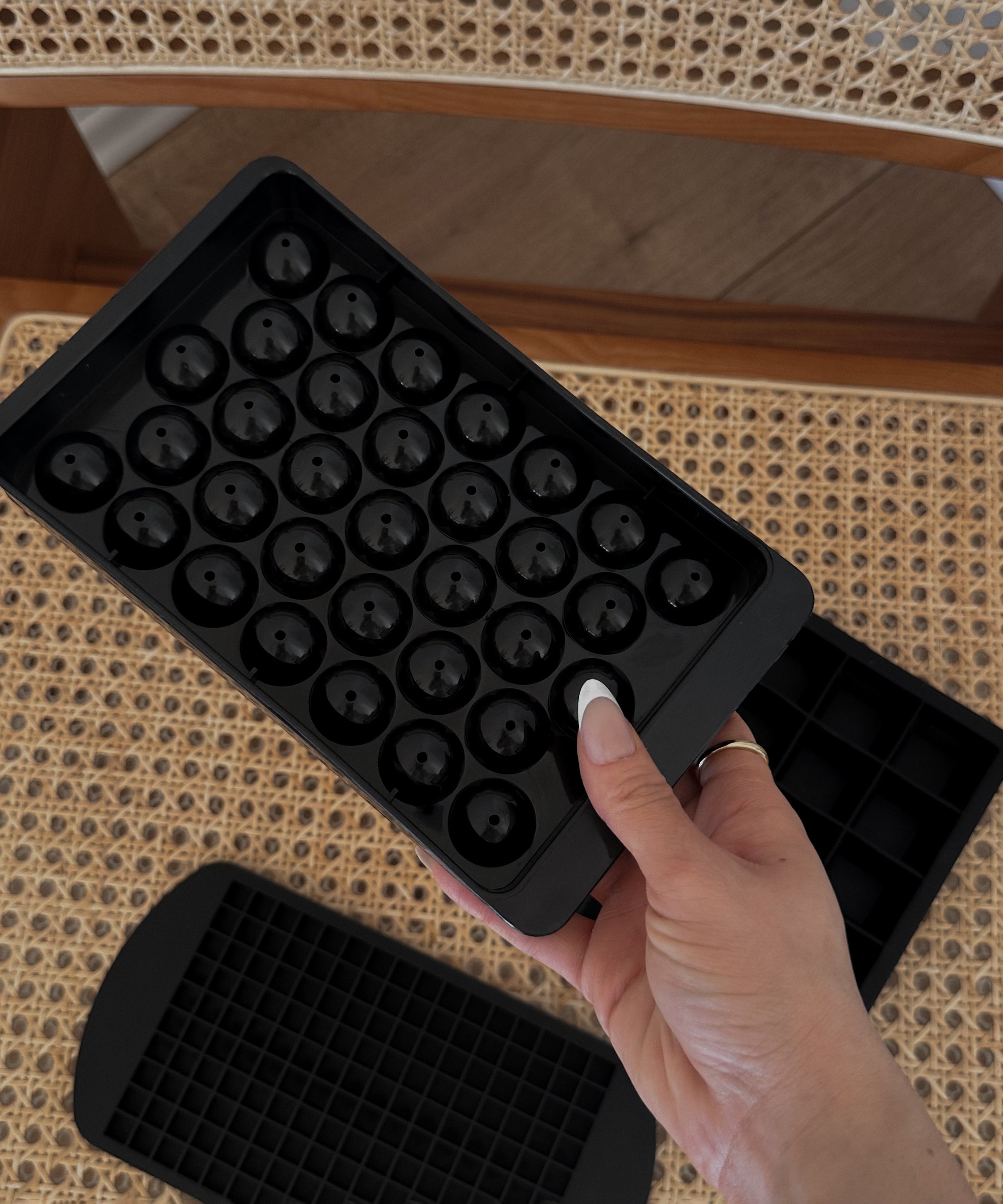 Ice cube tray sphere design | Arlo