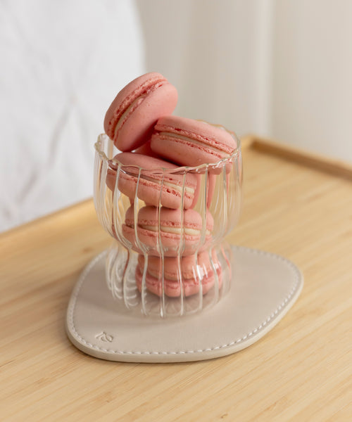 Kurviges Trinkglas im Streifen-Design aus der Serie Norway – Größenübersicht im Vergleich