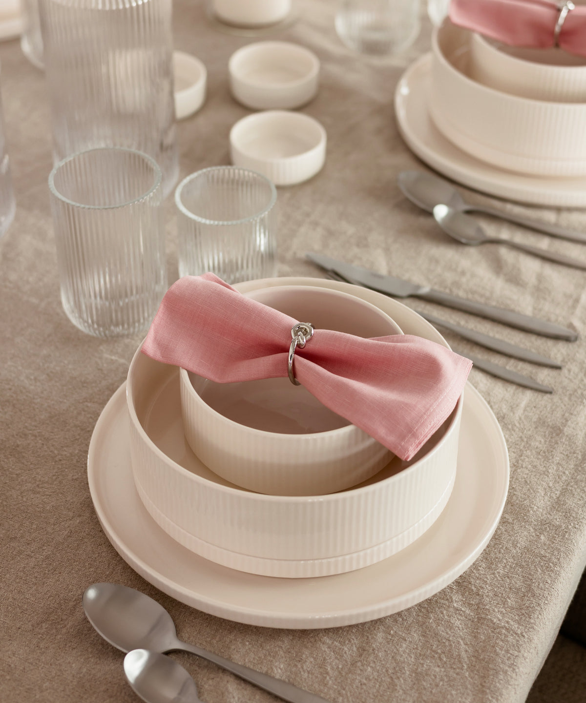 Servietten in Rosa im 6er Set aus der Serie Kyla – Nahaufnahme der Oberfläche