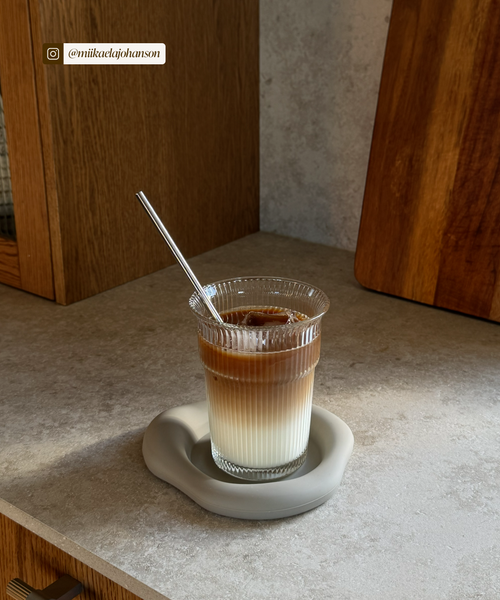 Ribbed Drinking Glass in To-Go Design | Liva