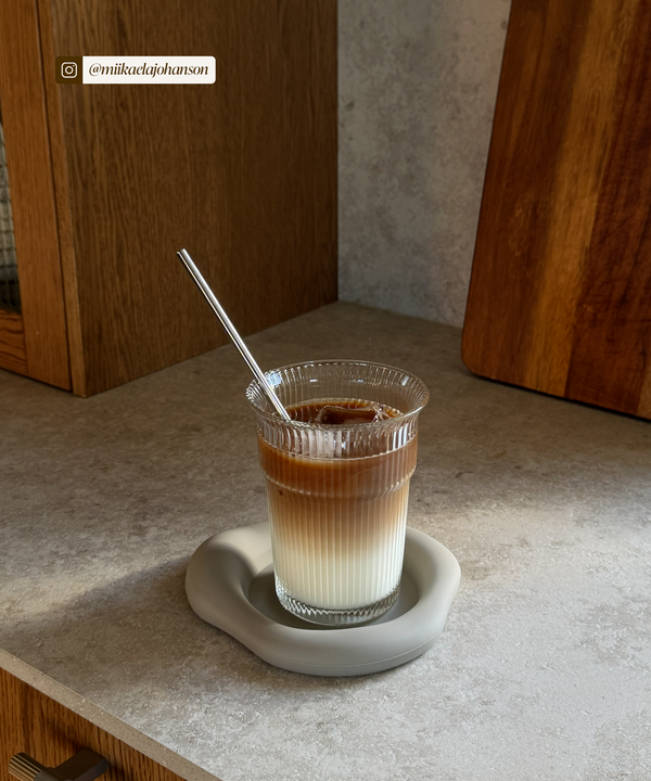 Ribbed Drinking Glass in To-Go Design | Liva